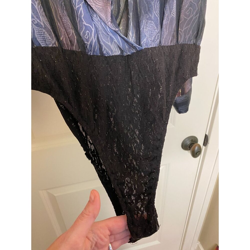 Vintage 80s Sheer Lace Bodysuit • Donna Degnan • Black & Purple Wrap V-Neck‎ - Picture 6 of 8